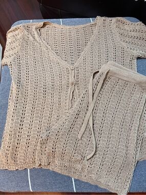 ⭐️ SALE ⭐️ Women’s Knit Swim Coverup top and shorts in Beige